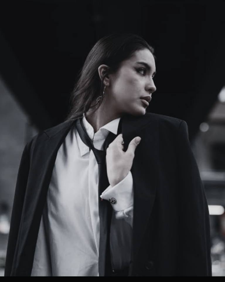 Somatic Leadership Under Pressure: How to Respond to Urgency Without Losing Yourself